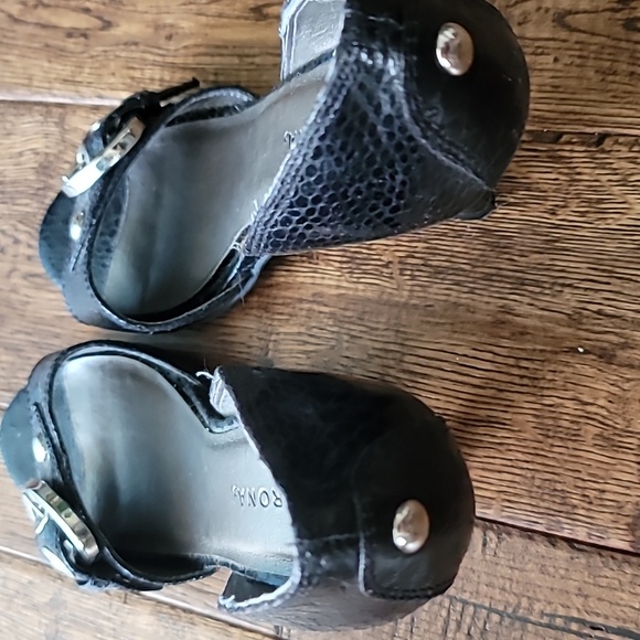 Like New Merona Size 5.5 Black Heels with Silver Buckle and detailing - Picture 4 of 9